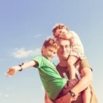 how much do foster parents get paid monthly